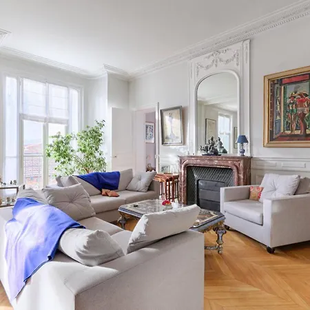 Residor - Spacious And Bright ! Lejlighed *