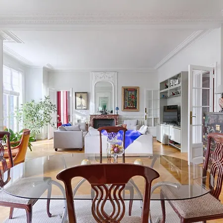 Residor - Spacious And Bright ! Lejlighed