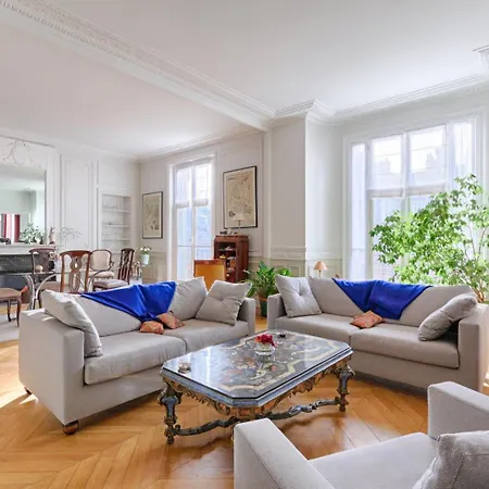 Lejlighed Residor - Spacious And Bright ! *